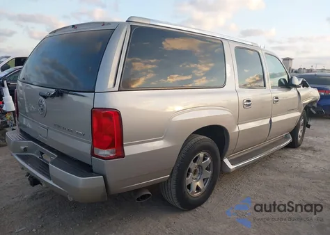 2004 Cadillac Escalade Standard z USA, uszkodzony, nr VIN 3GYFK66N44G206685